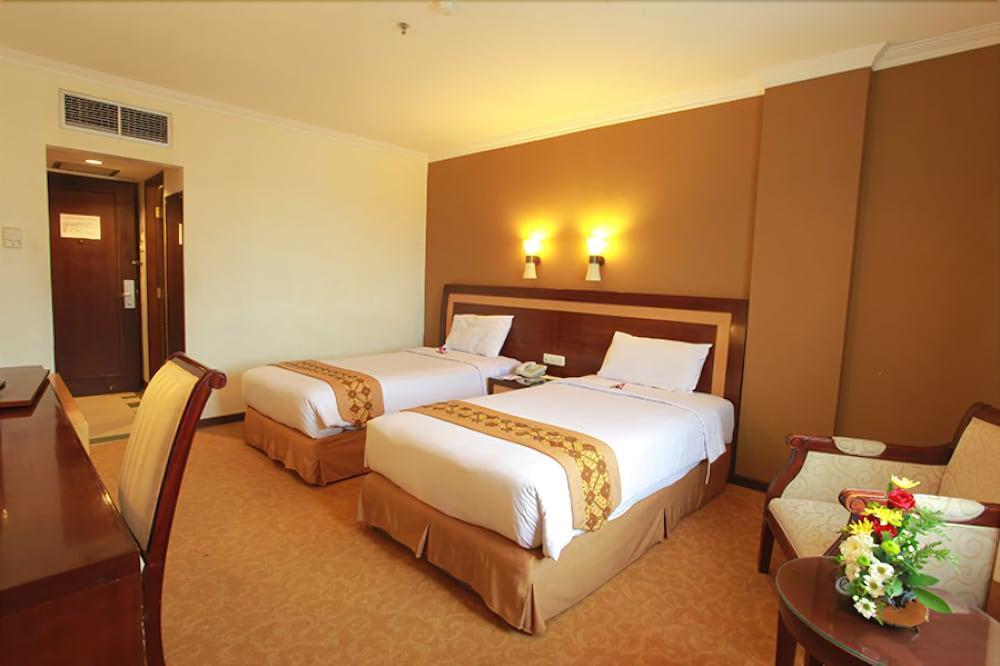 Semesta Heritage Hotel & Convention Semarang Exterior photo