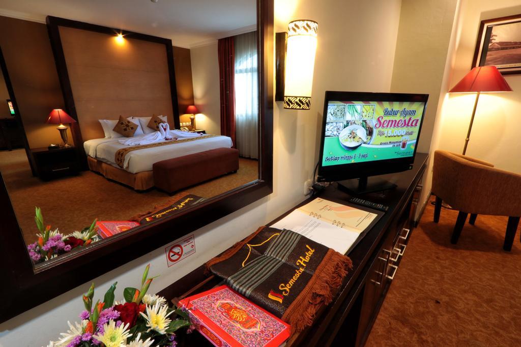 Semesta Heritage Hotel & Convention Semarang Exterior photo