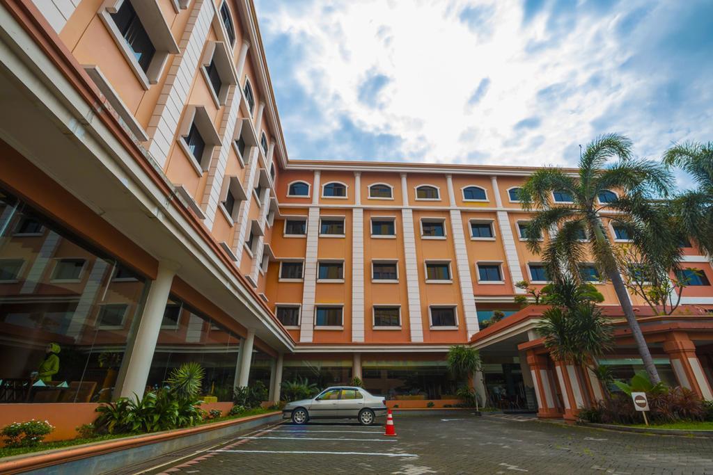 Semesta Heritage Hotel & Convention Semarang Exterior photo